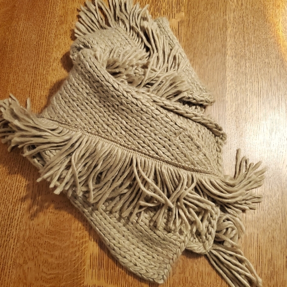 Anthropologie Cozy Fringed Scarf - camel - Picture 8 of 9